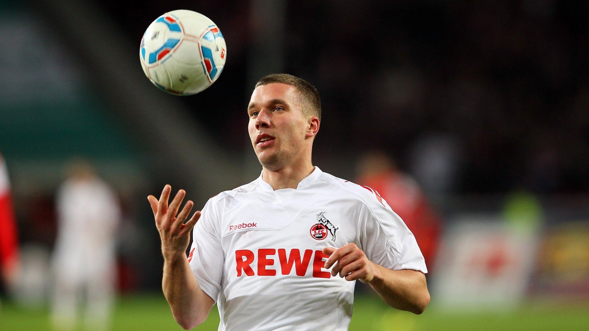 里昂夺胜迎接多特蒙德挑战,全力备战,里昂的阵容